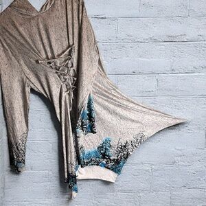New rag hem dress long sleeve tree design on front hooded with adjustable bodice